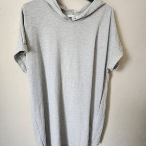 Green Envelope Light Gray Short-Sleeve Hooded Top Size 2x